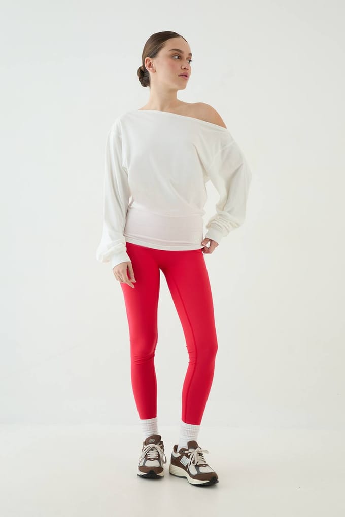 Dames Dsgn Studio Off-shoulder Top Met Lange Mouwen En Gecinchte Taille | Ecru | Maat: Medium