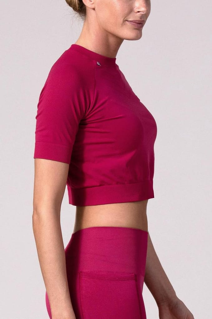 REVIVE seamless Cropped Shirt AMARANTE - lichtgewicht - duurzaam