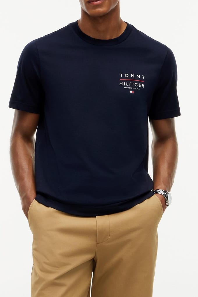 Tommy Hilfiger Brand Love T-shirt Desert Sky Maat: L | Basic T-Shirts Outlet | Heren | Blauw