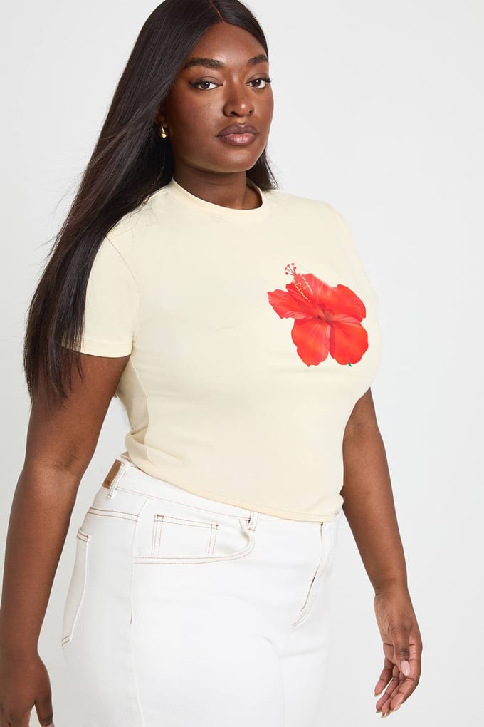 boohoo Dames Plus Bloemenprint Baby Tee | Citroen | Maat: 44