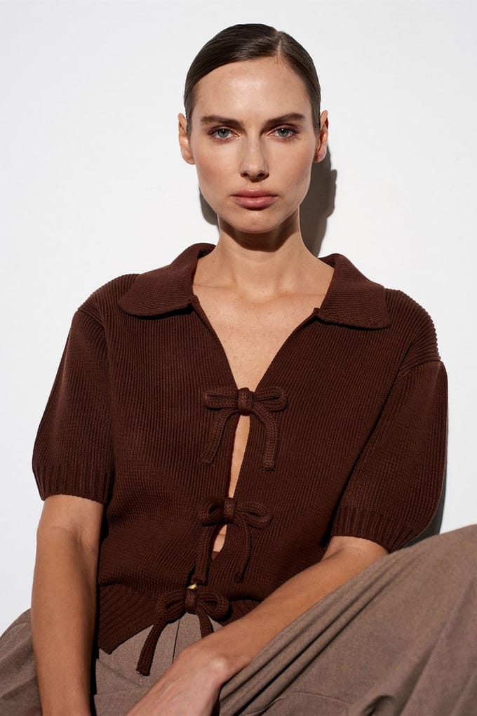 Dames Geribde Acrylaat Polo Cardigan met Sluiering Voorkant