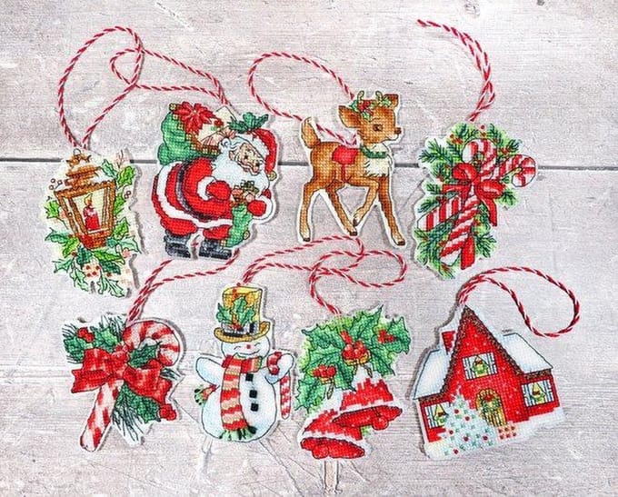 Borduurpakket CHRISTMAS TOYS KIT no 1 - LETISTITCH - PLASTIC CANVAS