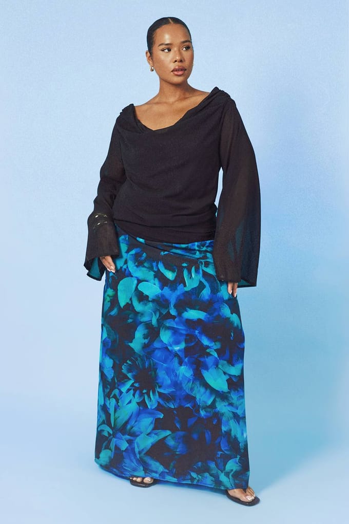 boohoo Dames Plus Bloemen Maxirok Van Chiffon Met Gerimpelde Taille | Black | Maat: 28
