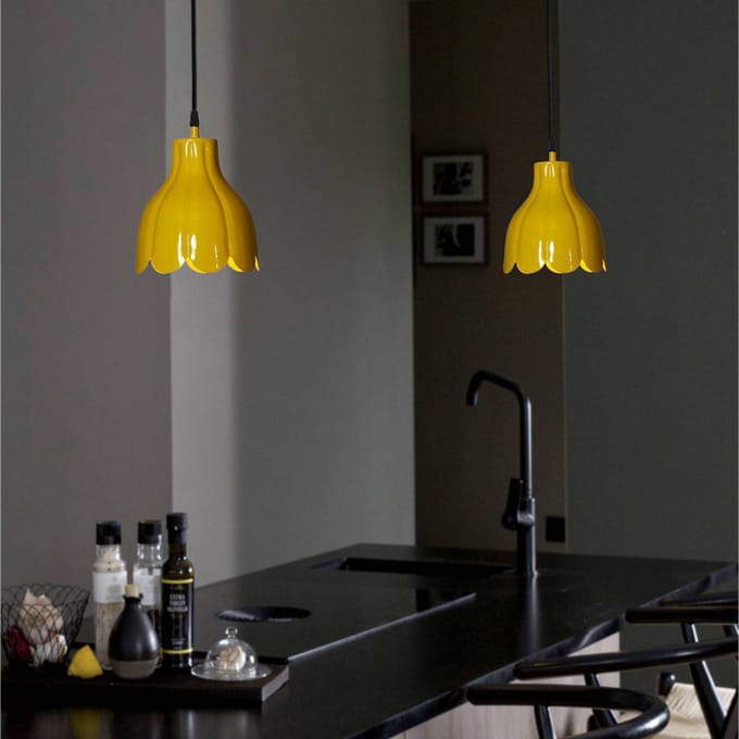 PR Home hanglamp Tulippa, geel, Ø 17 cm, stekker, E27