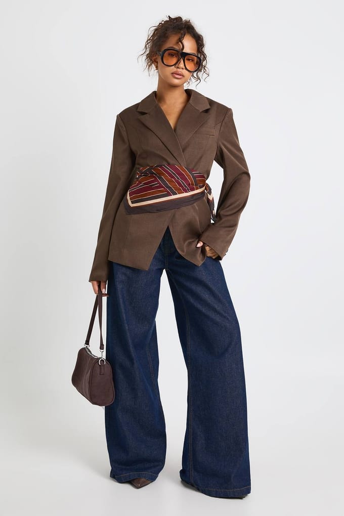 boohoo Dames Gesnoerde getailleerde blazer | Koffie | Maat: 44