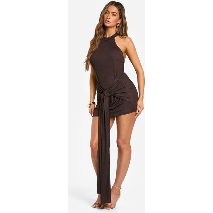 boohoo Dames TEXTURED HALTERNECK MINI DRESS | Chocolate | Maat: 16