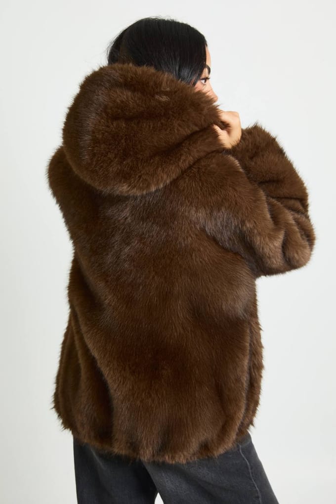 boohoo Dames Premium Kunstbont Kapmutsjas | Chocolate | Maat: 14
