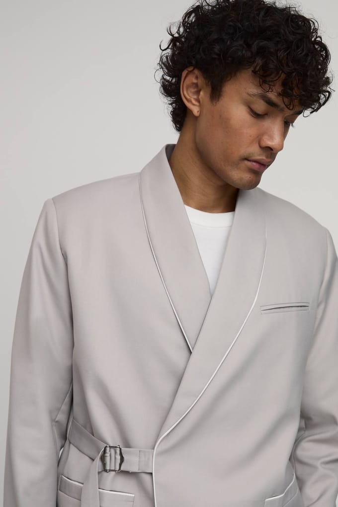 Satijnen Afwerking Wikkel Gesp Ontspannen Pasvorm Blazer | Stone | Size 36