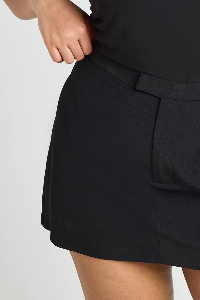 boohoo Dames Plus Getailleerde Mini Rokbroek | Black | Maat: 28