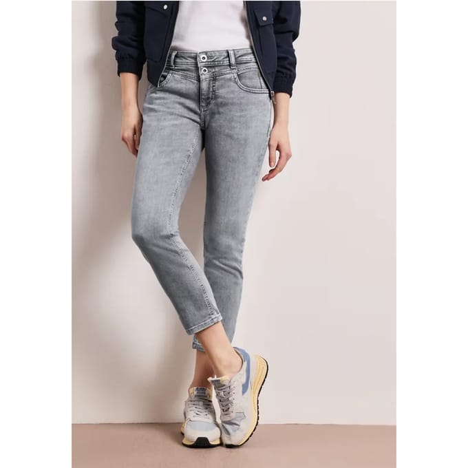 7/8 Mid Waist Slim Legs jeans in Slim Fit