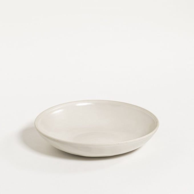 The Table Amsterdam Atelier Pasta bord - Asparagus - Ø 22,5 cm - Wit