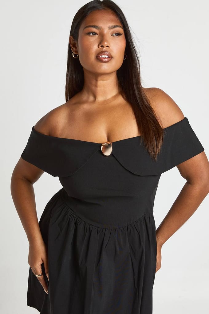 boohoo Dames Plus Gouden Rand Bardot Skater | Zwart | Maat: 56