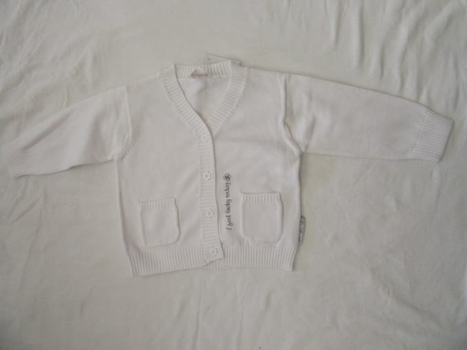 dirkje , uni , gilet , wit , fijn gebreid ,  80 - 12 maand