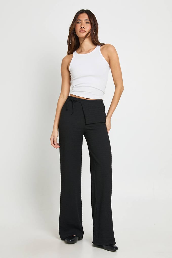 boohoo Dames Gestructureerde Broek met Strikceintuur en Rechte Pijpen | Black | Maat: 10