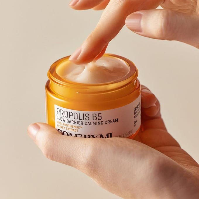 SOME BY MI Propolis B5 Glow Barrier Kalmerende Crème 60g black