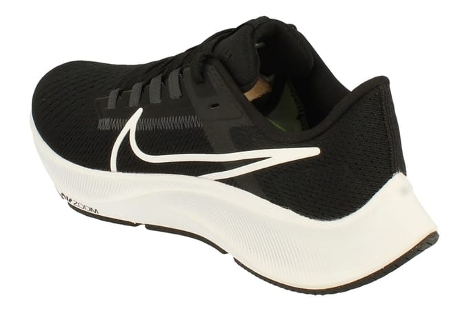 Nike Air Zoom Pegasus 38 zwarte sneakers met merklogo
