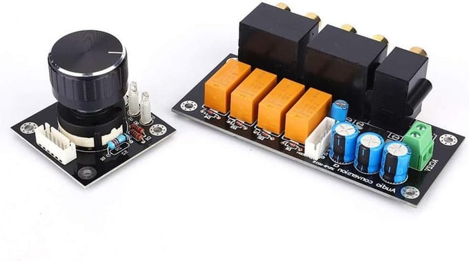 Audio Selector - Audio Switcher - Home Entertainment - LED Indicator - 10 x 9 x 4 cm - Niet gespecificeerd