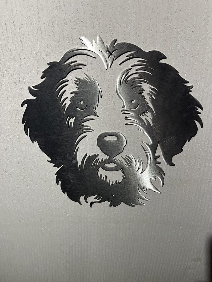 Metalen hond - Labradoodle - wanddecoratie - Tuindecoratie