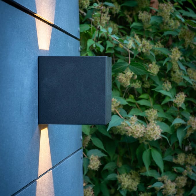 Dyberg Larsen Venus Wandlamp voor Buiten, Zwart