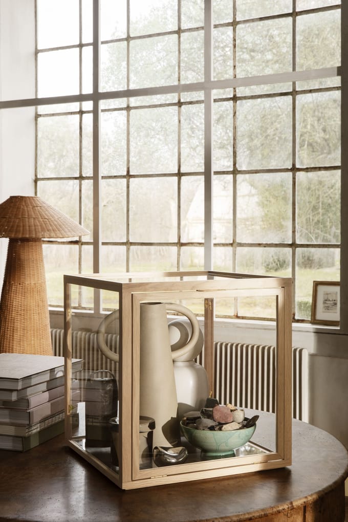 Ferm Living Miru Glas Vitrine Basis - eiken natuur