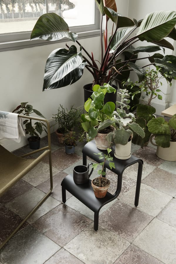 Ferm Living Up Step Kruk - zwart