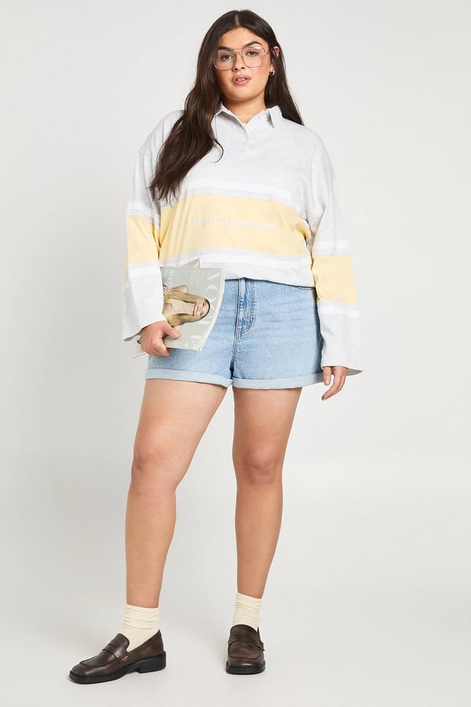 boohoo Dames Plus Denim Momshorts | Licht Gebleekt | Maat: 48