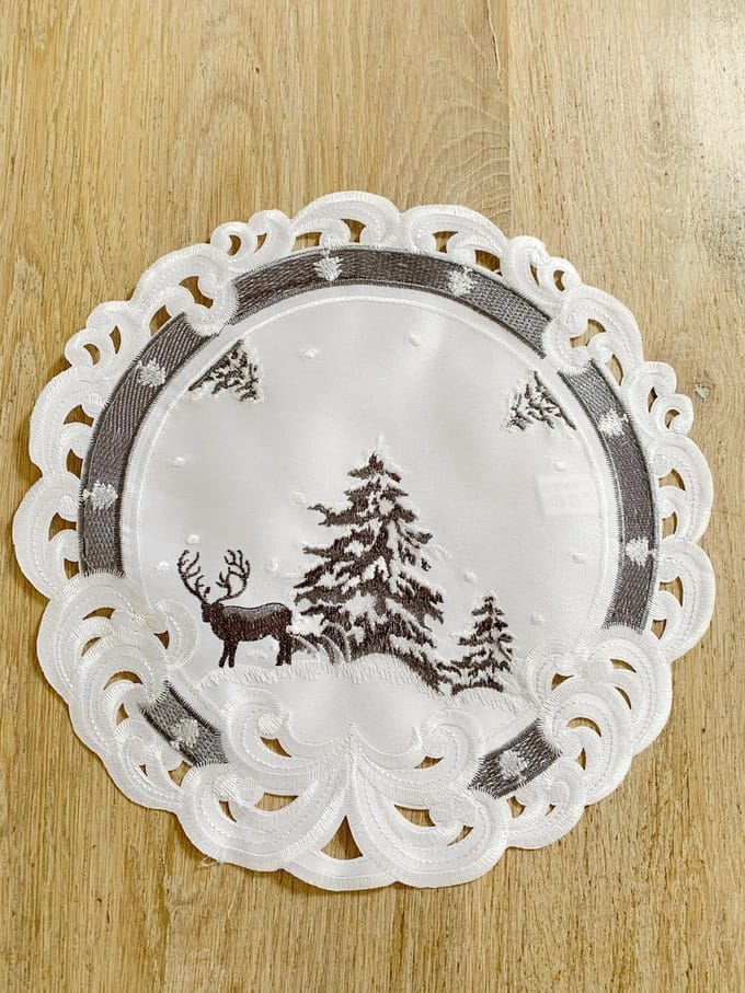 Tafelkleed - Kerst - Linnenlook - Wit met Rendier en Kerstboom - Rond 40 cm
