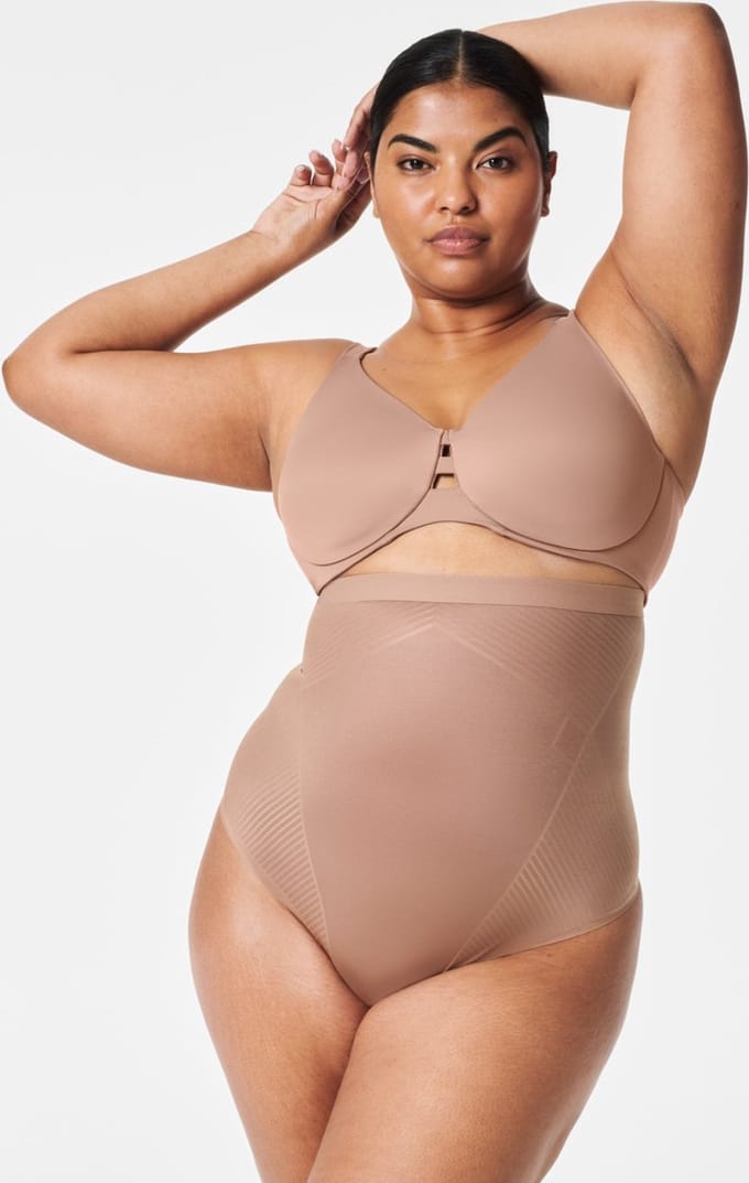 SPANXshape™ Invisible High-Waisted Thong - Cafe au lait (donkere huidskleur) - Maat L