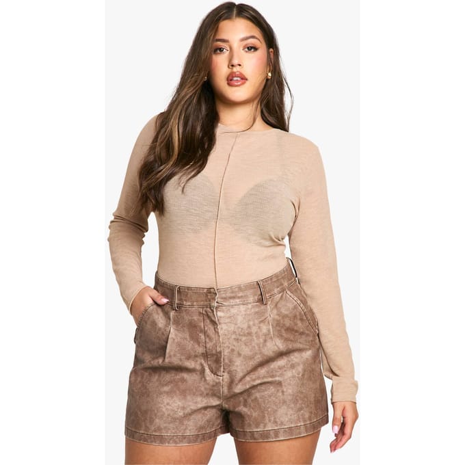 boohoo Dames Plus Geplooide Gewassen PU Shorts | Light Brown | Maat: 56