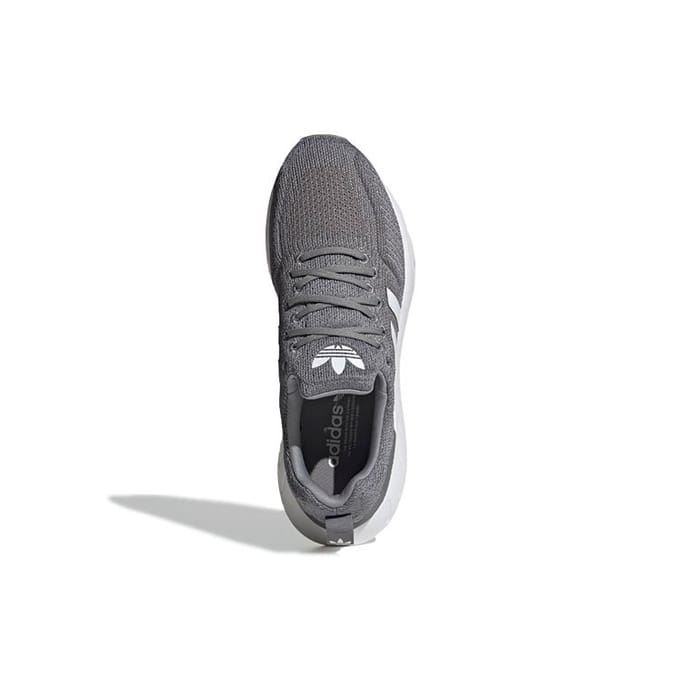 Baskets adidas Swift Run 22
