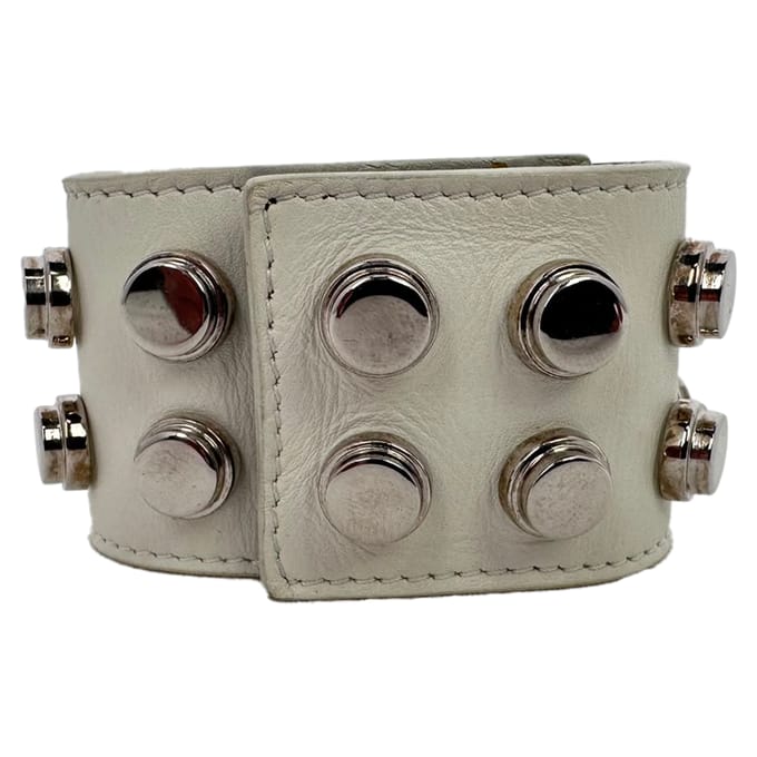 Saint Laurent wikkelarmband met studs in wit leer