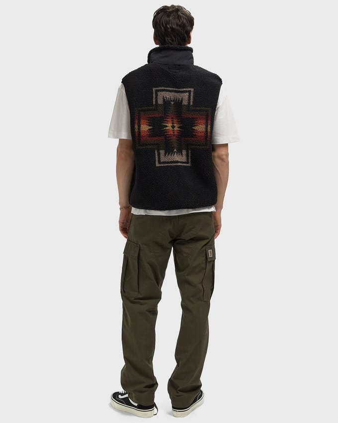 STAND VEST