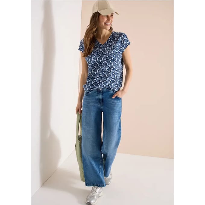 Shirt met V-hals en schelpenprint