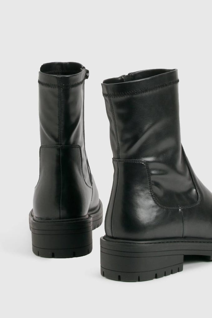 boohoo Dames Laars met brede pasvorm en chunky blockhiel | Black | Maat: 4