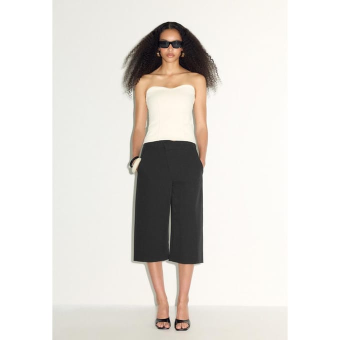 Stradivarius Nette bermuda met gekruiste taille  Zwart 34
