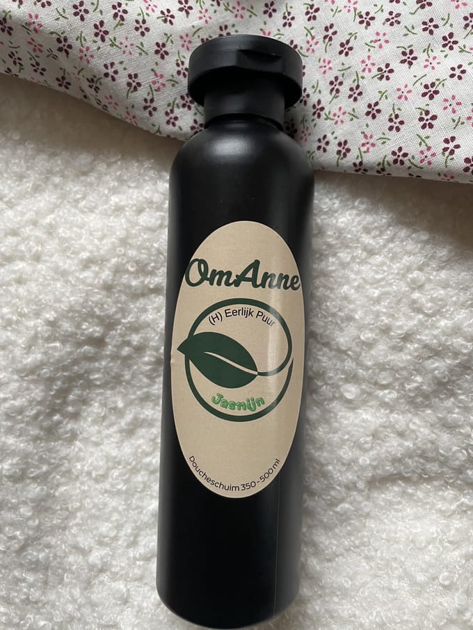 Douche en Bad Schuim Jasmijn 500 ml. Puur Natuur! van OmAnne Prijs Inclusief Verzending!!