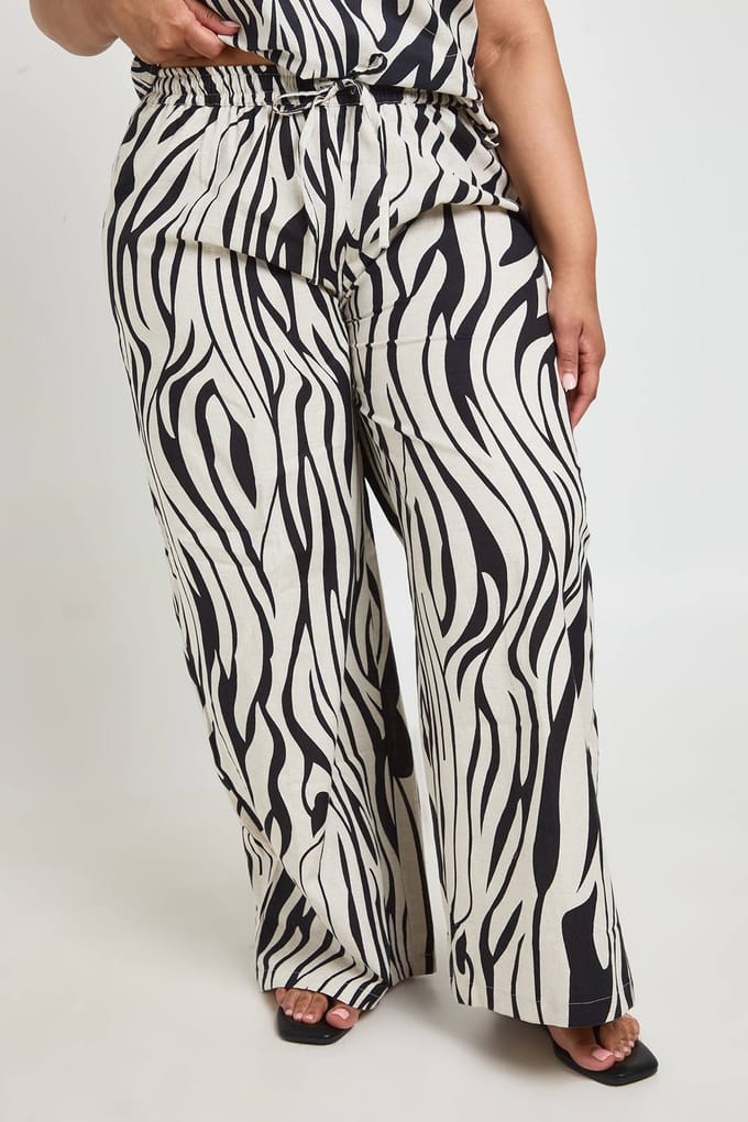 boohoo Dames Plus Zebraprint Wijde Broek Met Elastische Band | Maat: 50