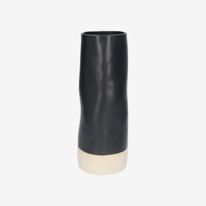 The Table Amsterdam Atelier Hoge Vaas - Black Pepper