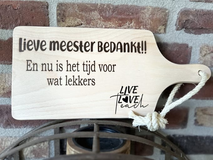 Creaties van Hier - serveerplankje - meester - 35 cm - hout