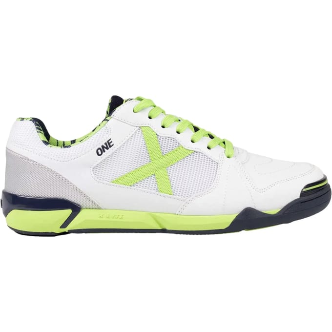 Munich One 77 Zaalschoenen Wit EU 39 Man