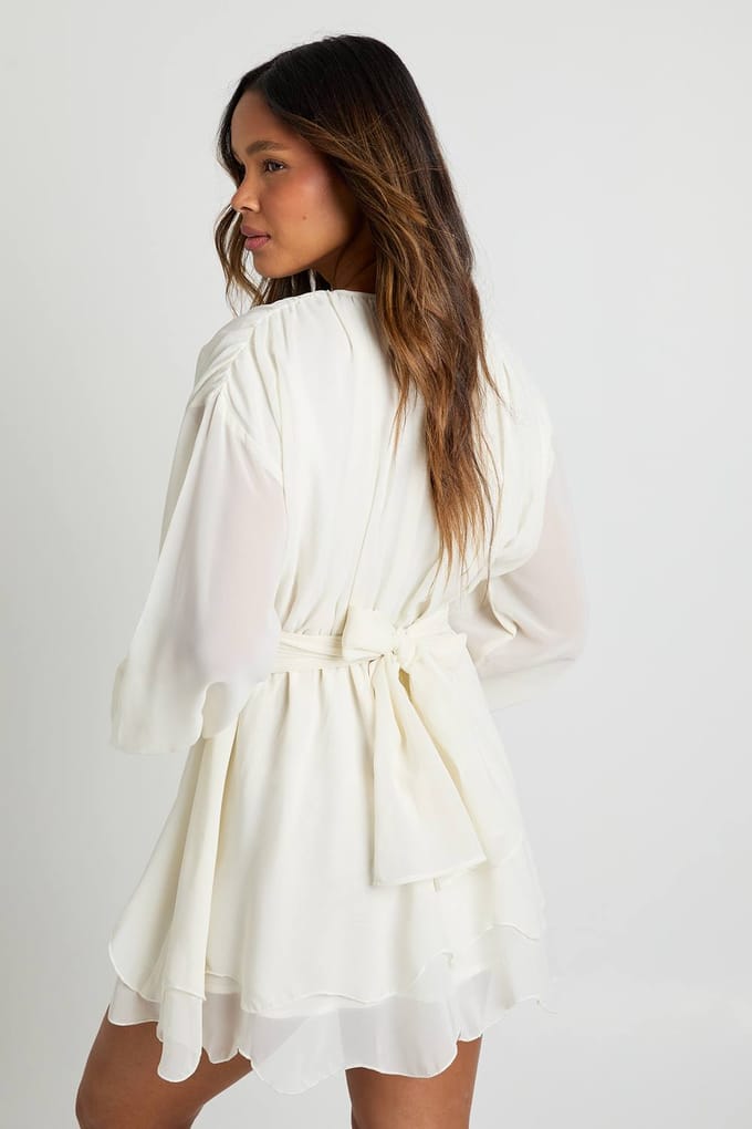 boohoo Dames Chiffon lange mouw skaterjurk | Creme | Maat: 44
