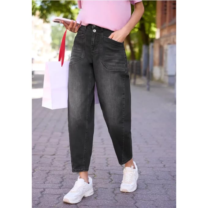 High Waist Barrel Leg jeans in Loose Fit