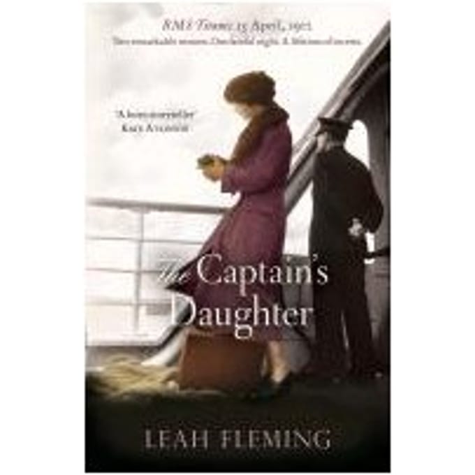 The Captain's Daughter - Leah Fleming