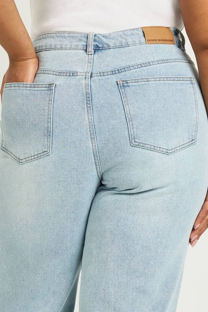 boohoo Dames De Plus Hoge Taille Rechte Pijp Jeans | Gebleekt | Maat: 28/30L