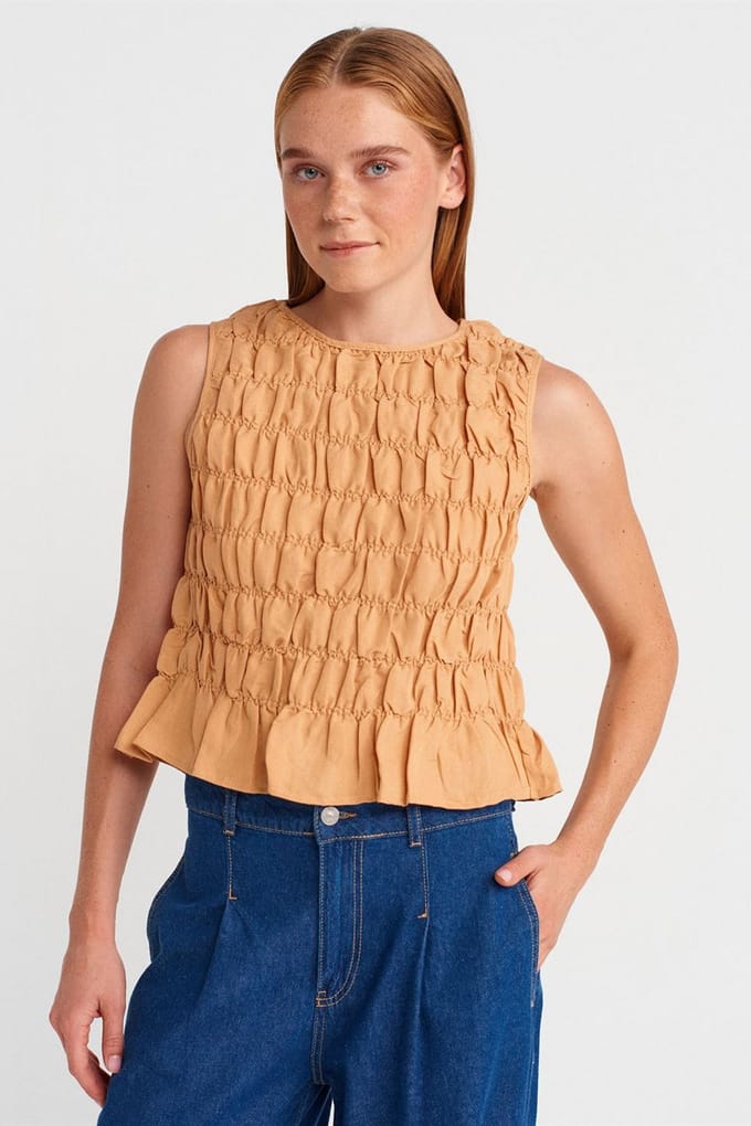 Dames Crop Blouse Met Ronde Hals En Knopen