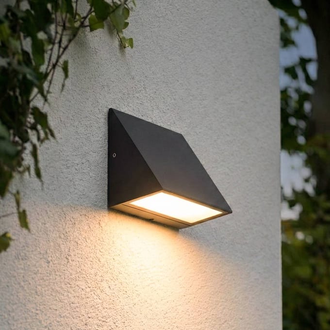 Lindby LED buiten wandlamp Triava, zwart, aluminium, IP65