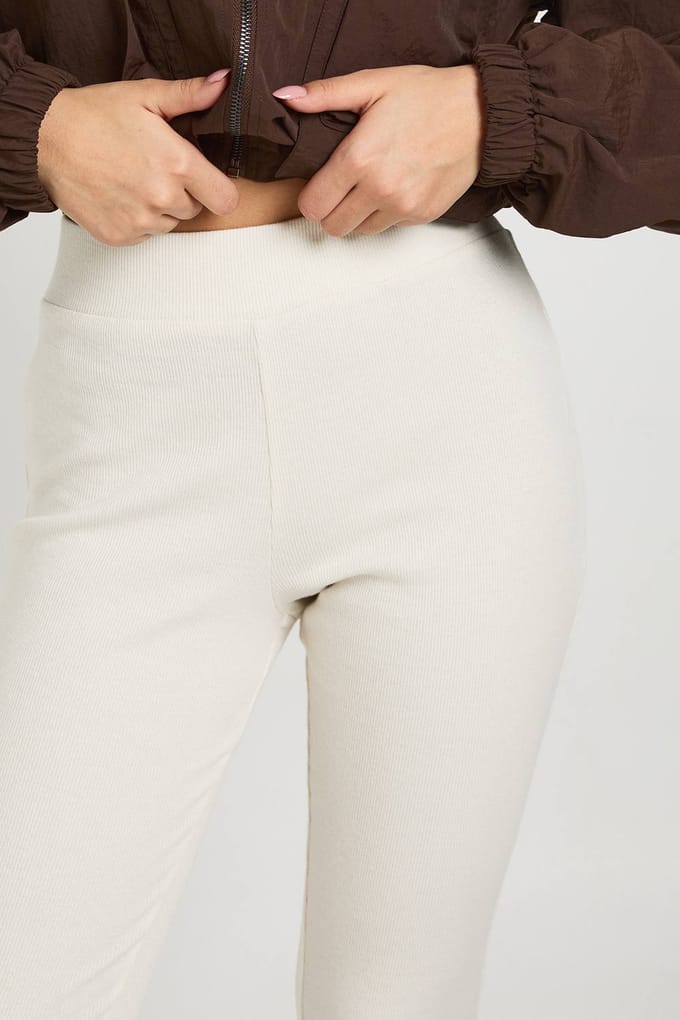 boohoo Dames Geribbelde Flare Leggings | Creme | Maat: 42