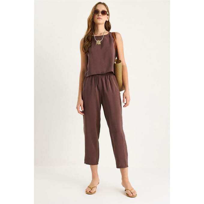 Mouwloze Crewneck Blouse en Carrof Fıt Broekset