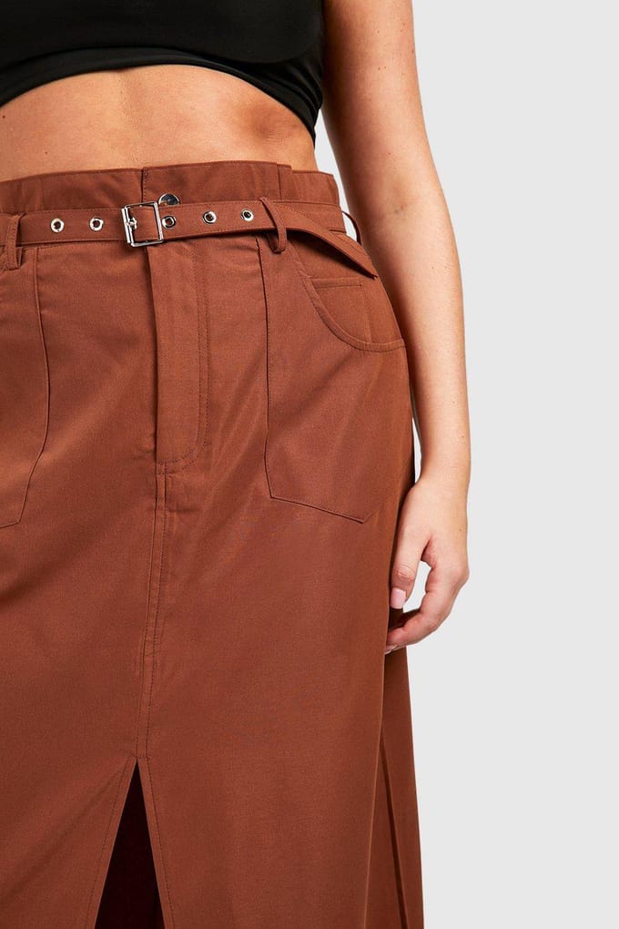 boohoo Dames Plus Geweven Eyelet Maxi Rok met Ceintuur | Chocoladebruin | Maat: 56