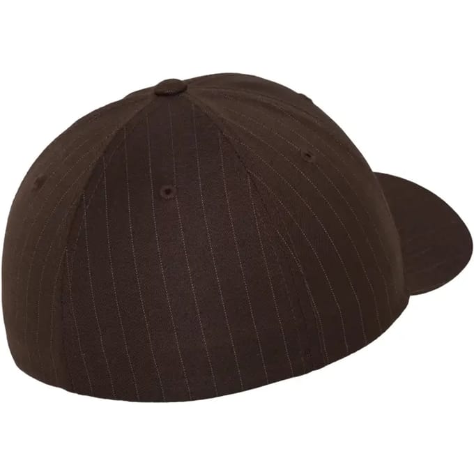 Urban Classics - Pinstripe Flexfit pet - S/M - Bruin/Wit